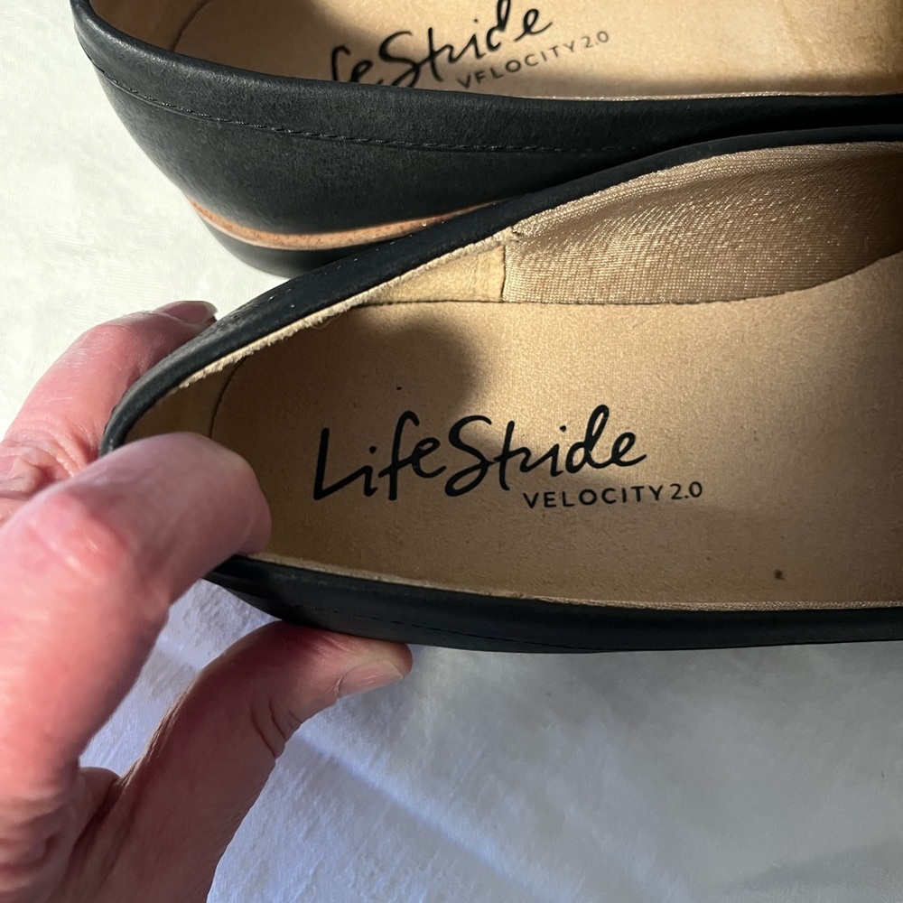 Lifestride Velocity 2.0 black faux leather & patent upper, slip-on, loafer. Sz 7